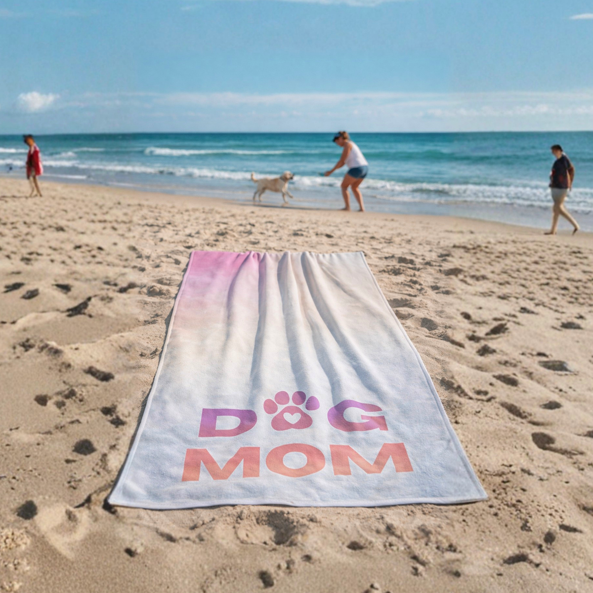 DOG MOM Beach Towel